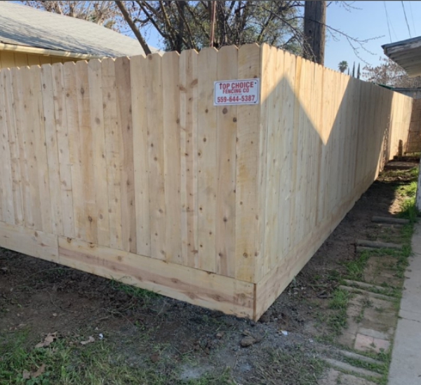 cedar wood fence In Fresno